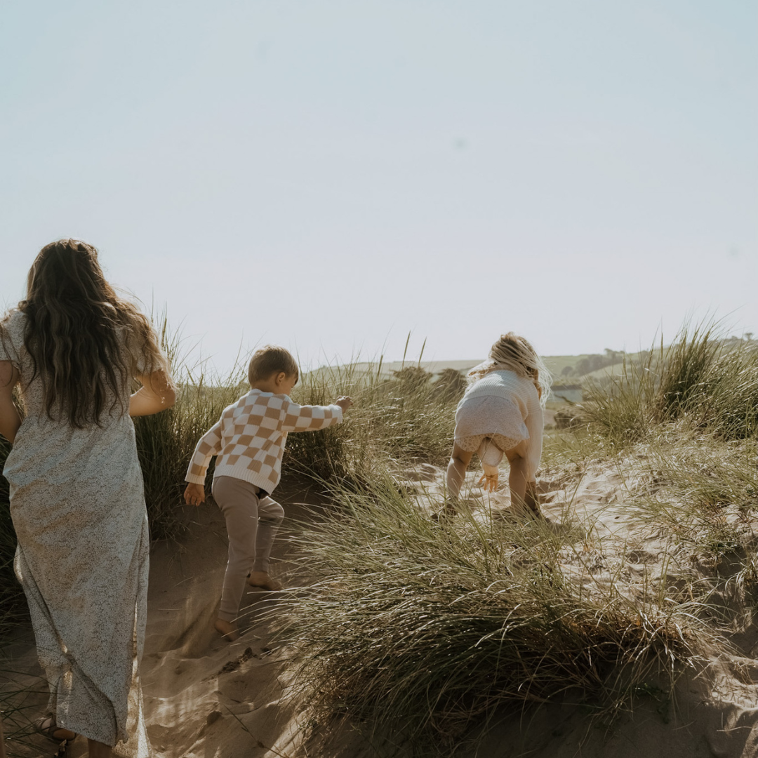 Organic Checkered Sweater - Fawn